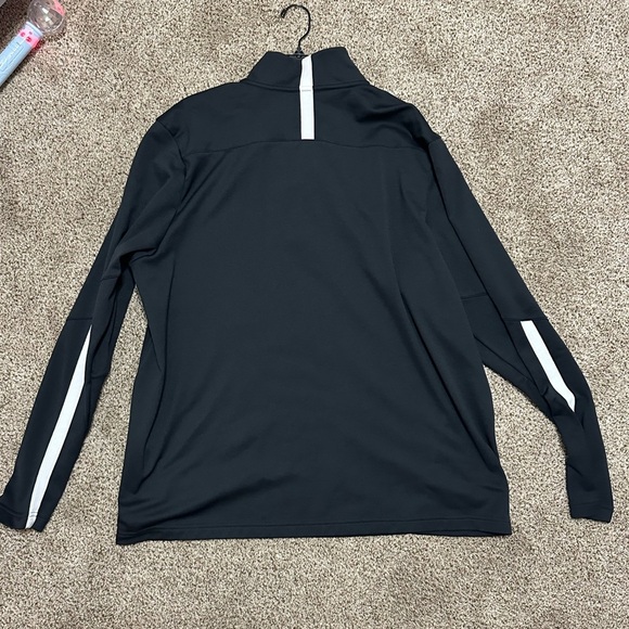 Under Armour Men's Black Performance Jacket with White Accents - Picture 6 of 7